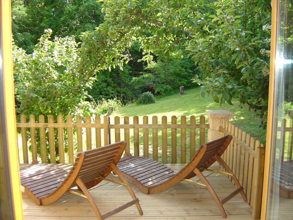 Aux Quatre Saisons Axat Bed & Breakfast Стая снимка