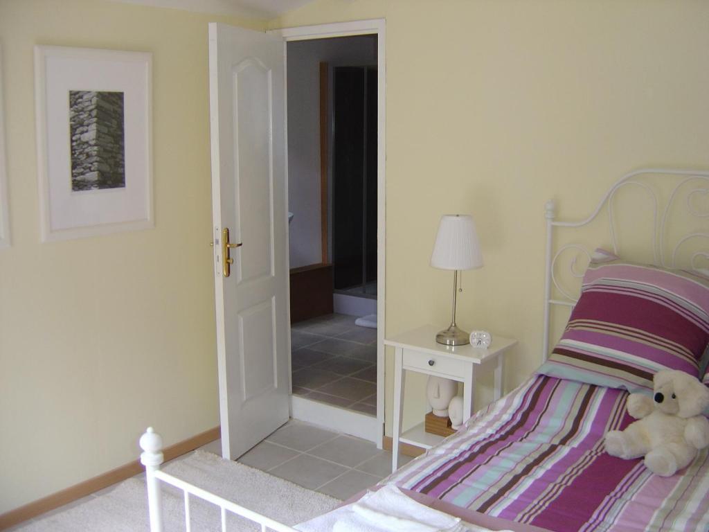Aux Quatre Saisons Axat Bed & Breakfast Стая снимка