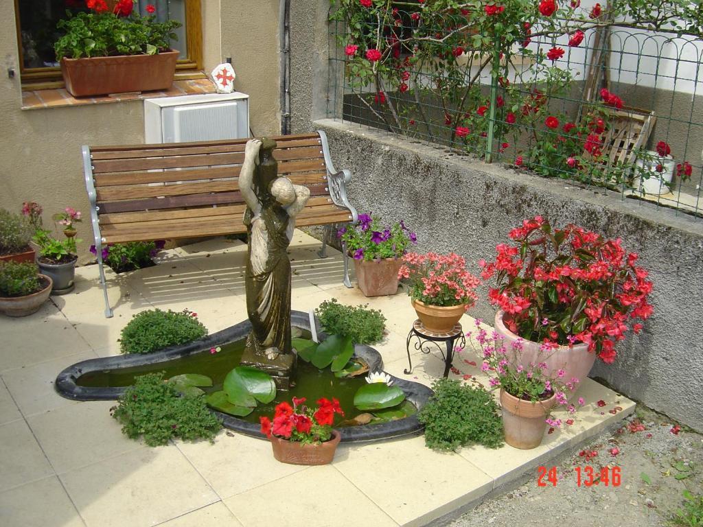 Aux Quatre Saisons Axat Bed & Breakfast Екстериор снимка