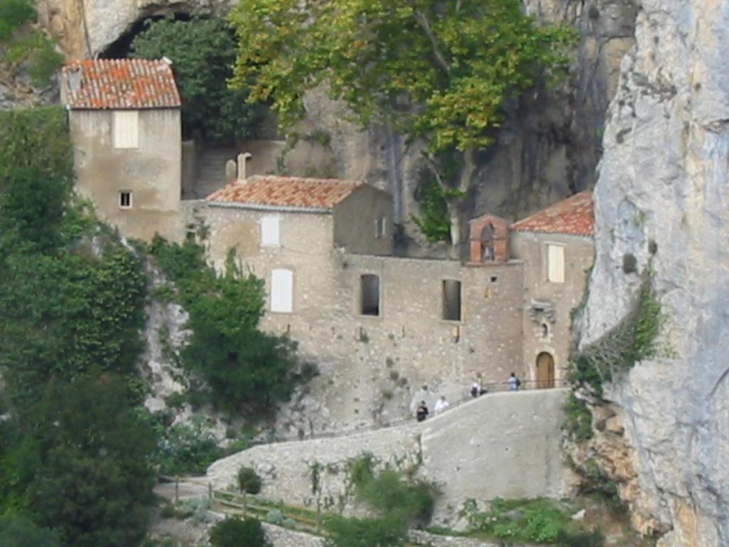 Aux Quatre Saisons Axat Bed & Breakfast Екстериор снимка