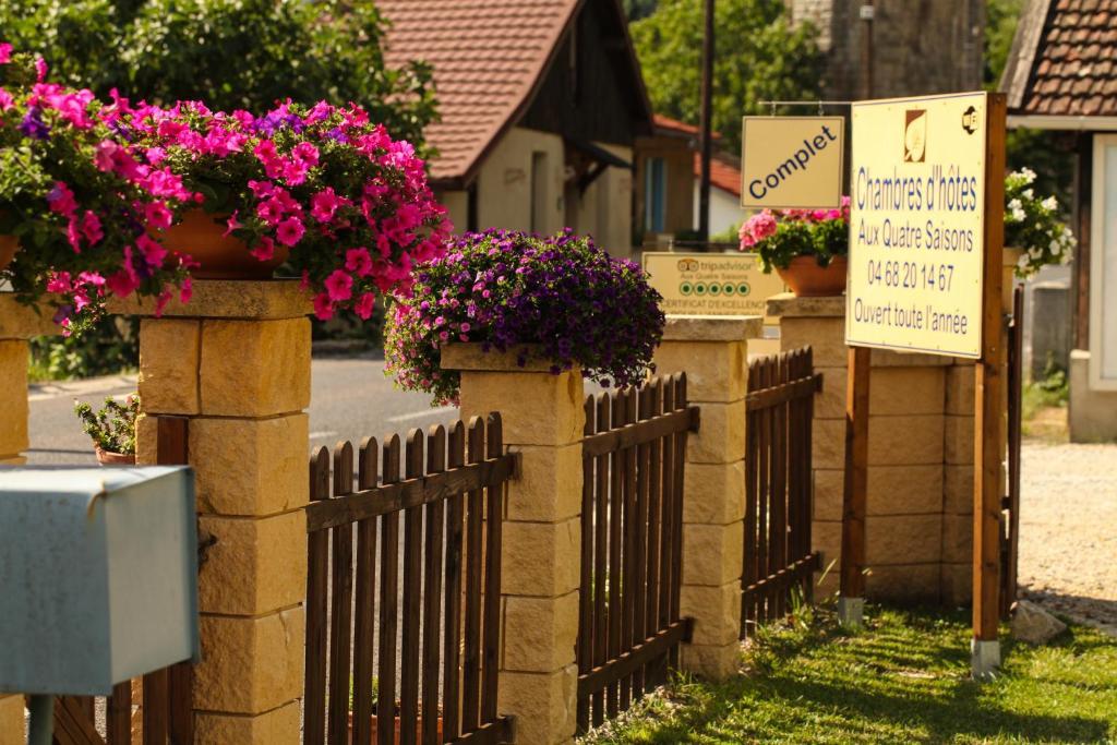 Aux Quatre Saisons Axat Bed & Breakfast Екстериор снимка