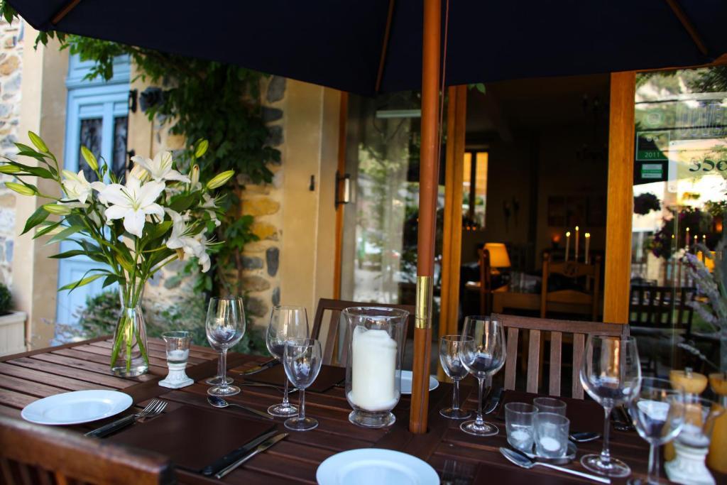 Aux Quatre Saisons Axat Bed & Breakfast Екстериор снимка