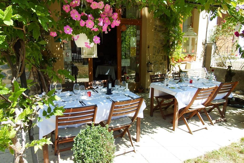 Aux Quatre Saisons Axat Bed & Breakfast Екстериор снимка