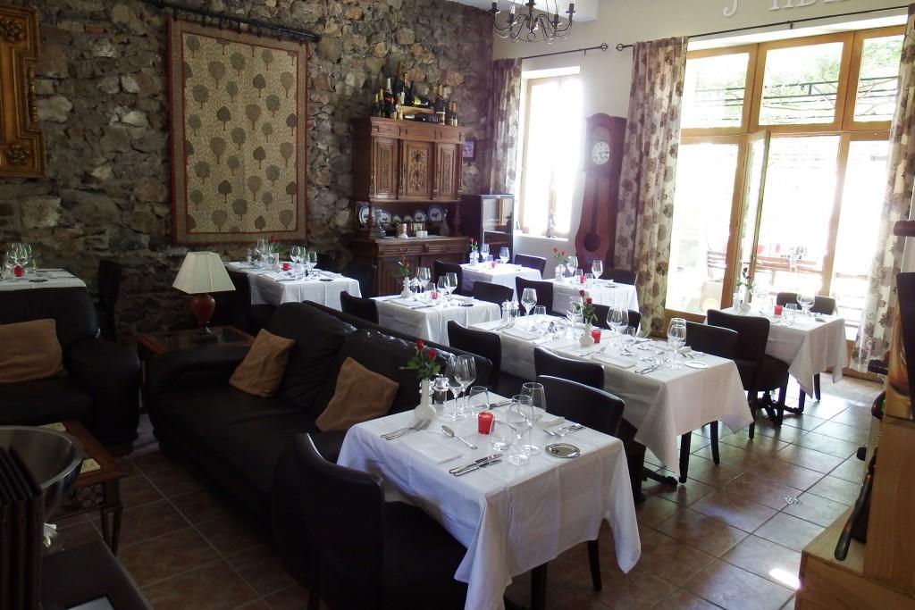 Aux Quatre Saisons Axat Bed & Breakfast Екстериор снимка